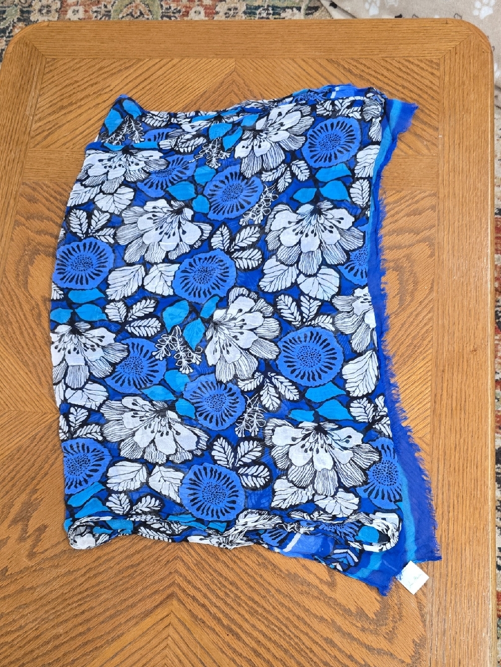 Vera Bradley Blue and White Floral Scarf/wrap/sarong